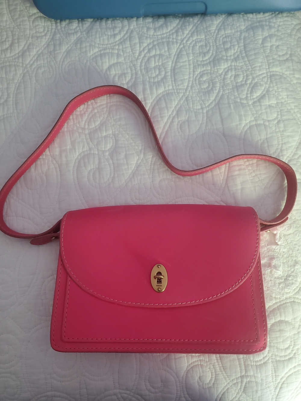 Fossil Pink Leather Turn-Lock Crossbody Bag